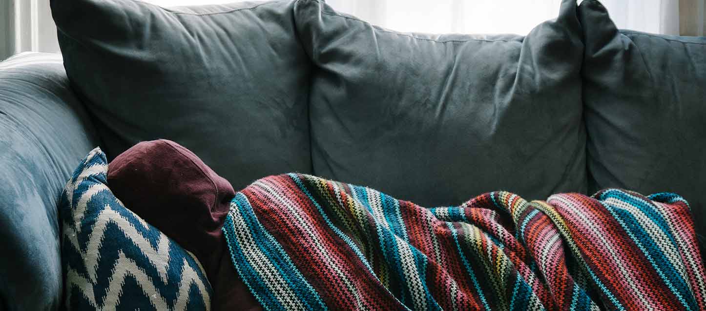 dormir-en-el-sofa