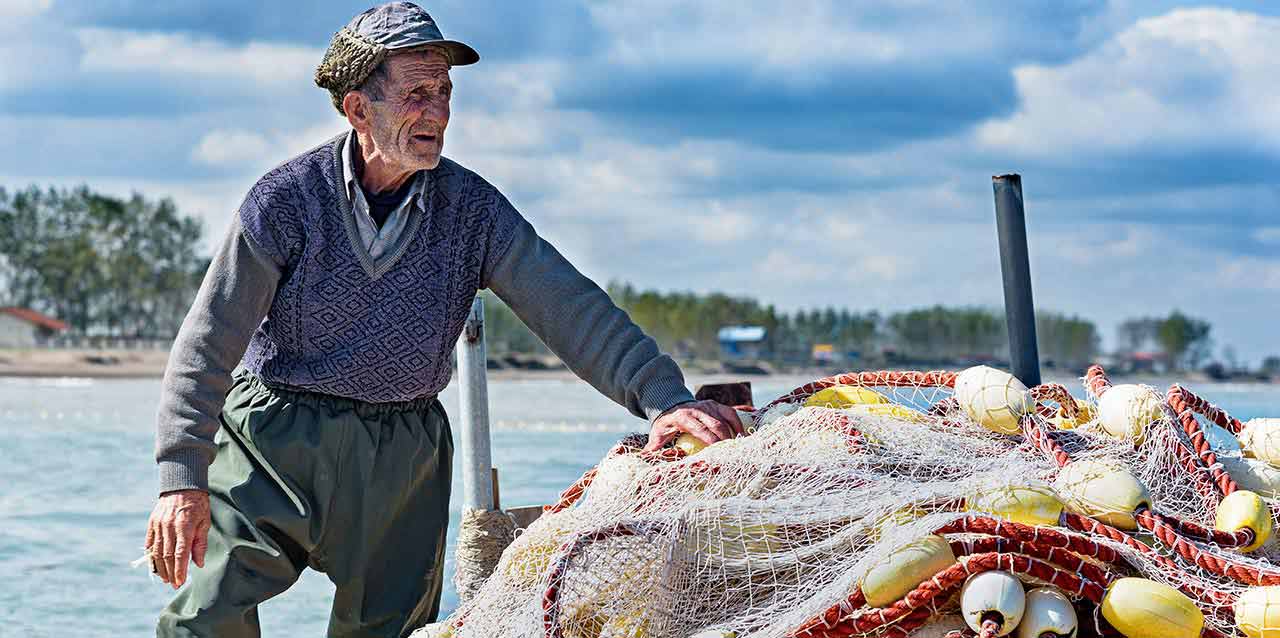 El-sueño-continuo-de-las-personas-mayores-2 pescador anciano