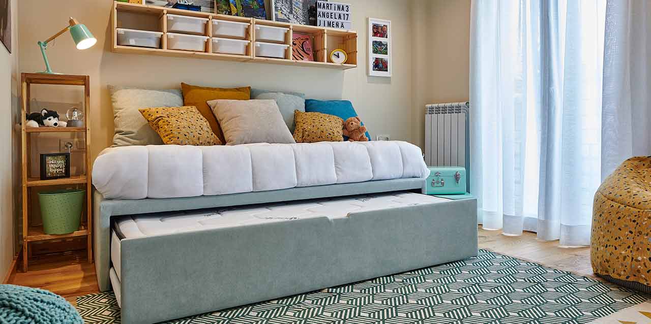 habitación infantil con cama nido