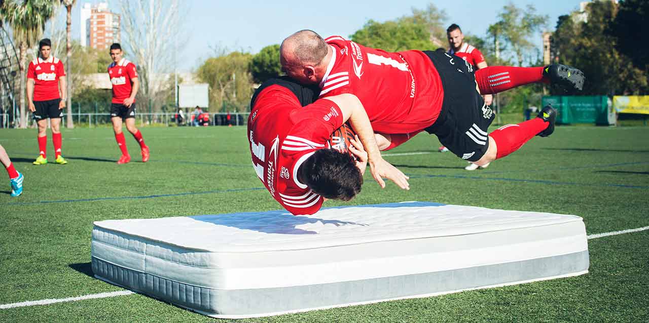 placaje encima de colchóon para deportistas