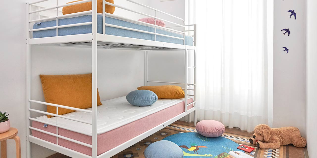 literas infantiles en habitación para niños