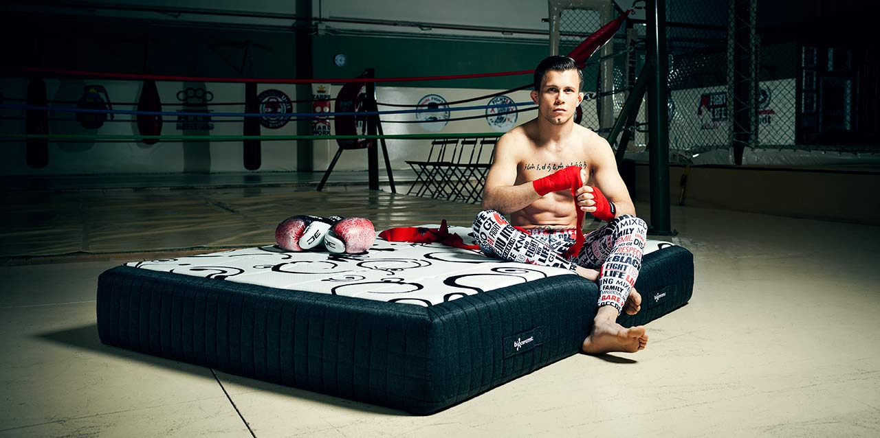 boxeador en colchón